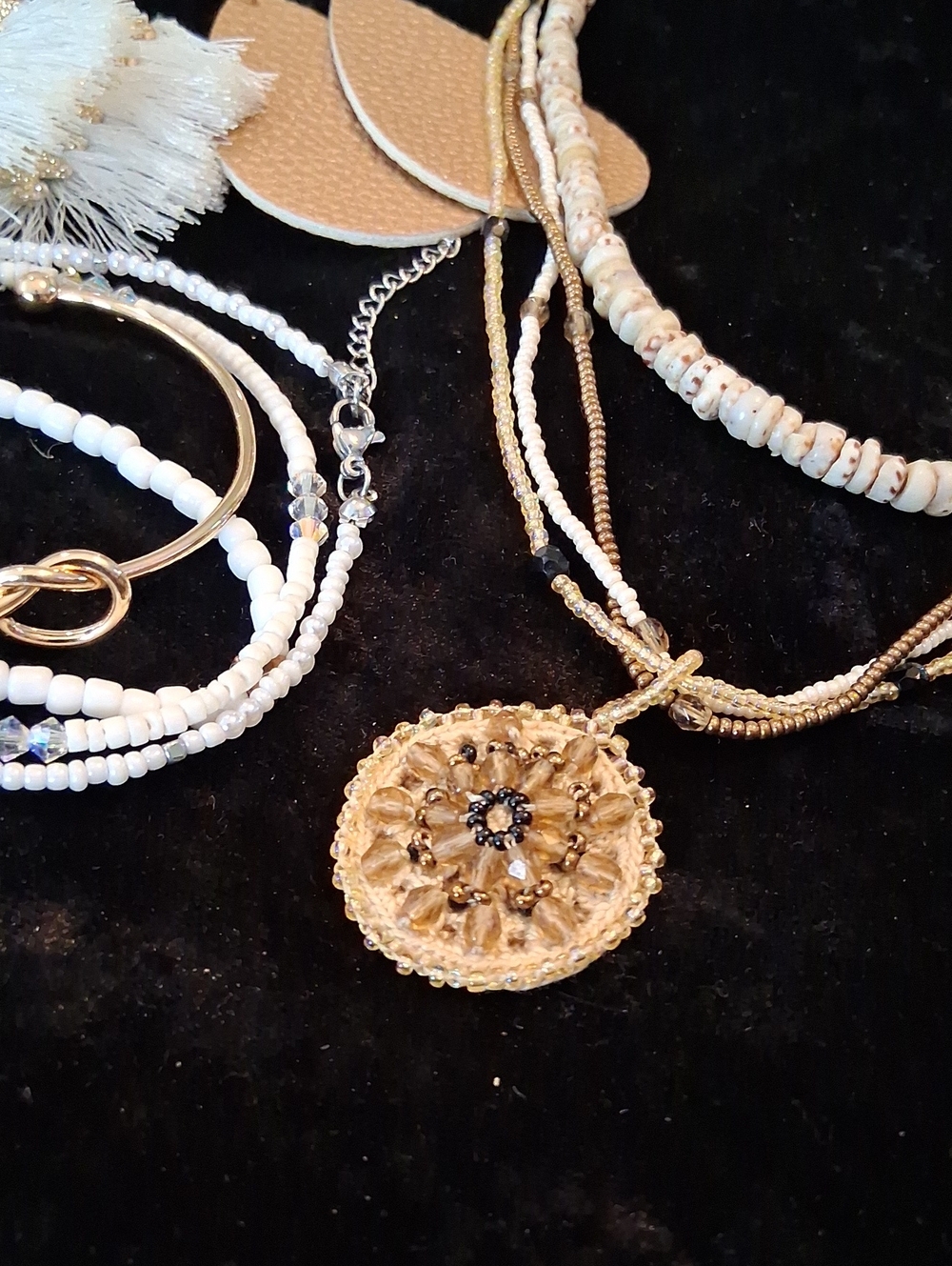 Fashion Jewelry Beige and Gold Beaded Medallion Necklace
